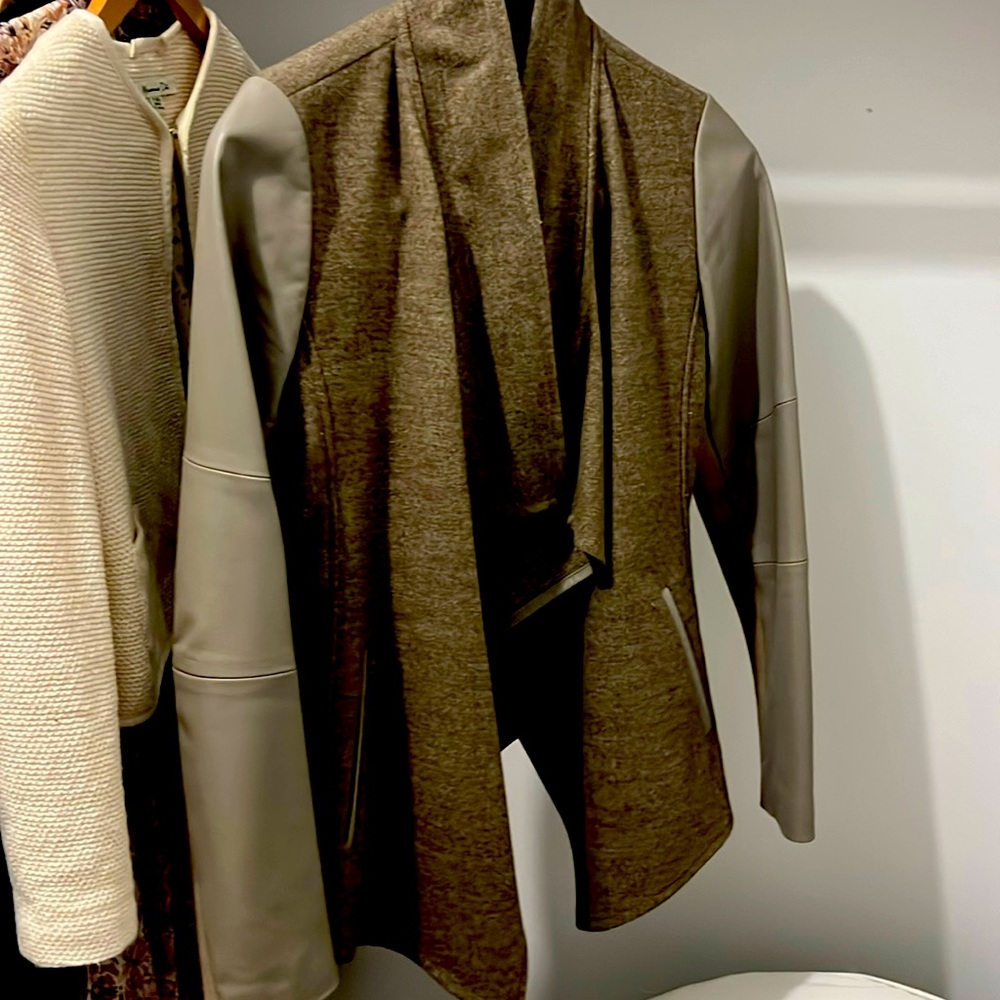 Jacket with 100% lam leather and wool